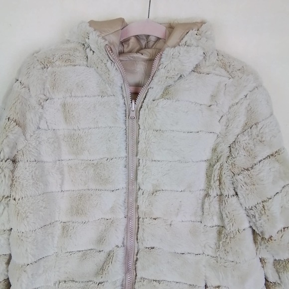 NY&Co Reversable Faux Fur Packable Down Coat Size Medium in Soft Beige - Picture 5 of 16